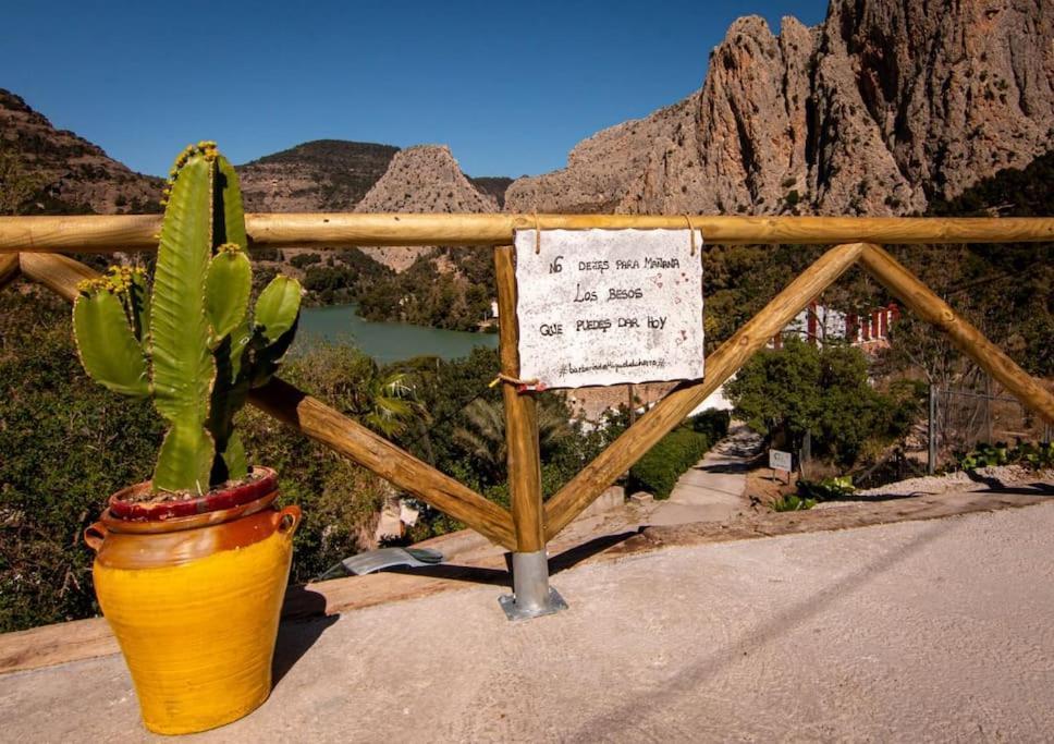 La Barberia De Miguel Villa El Chorro Buitenkant foto